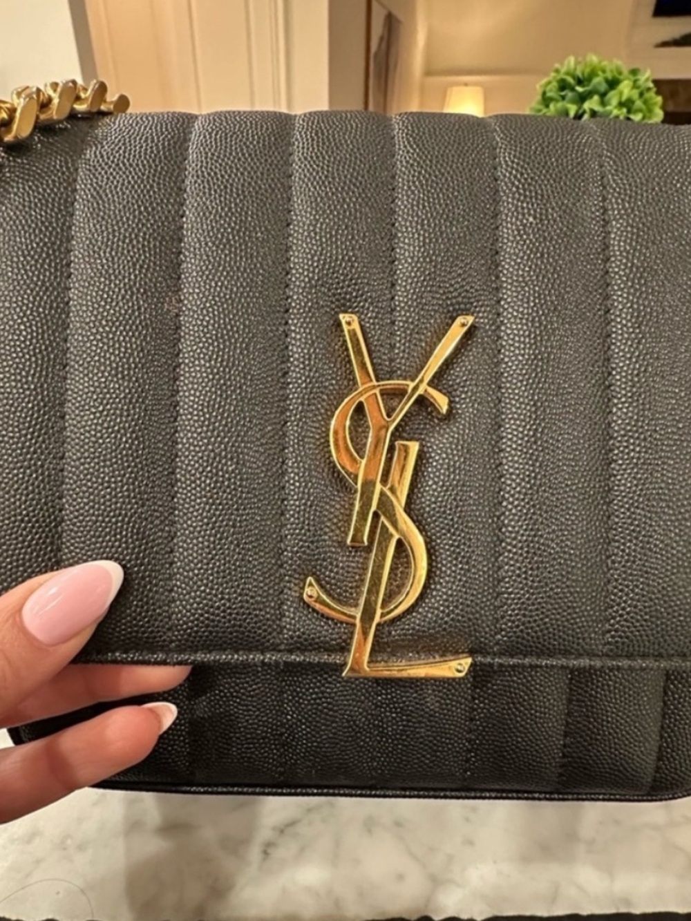 **READ** YSL medium Vicky great condition - Picture 3 of 6